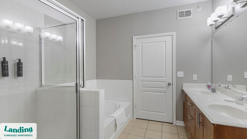 Building Photo - 17811 Vail St