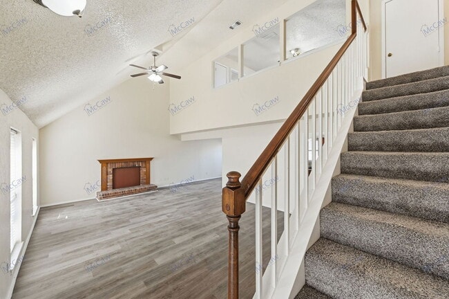 Building Photo - 911 Wellridge Dr