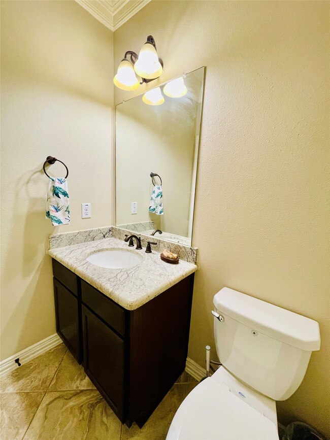 Building Photo - 14303 Tasmania Ct