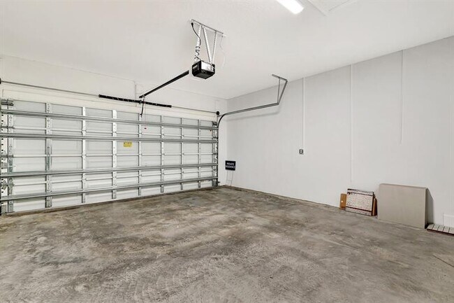 Building Photo - 14183 SW Harker St