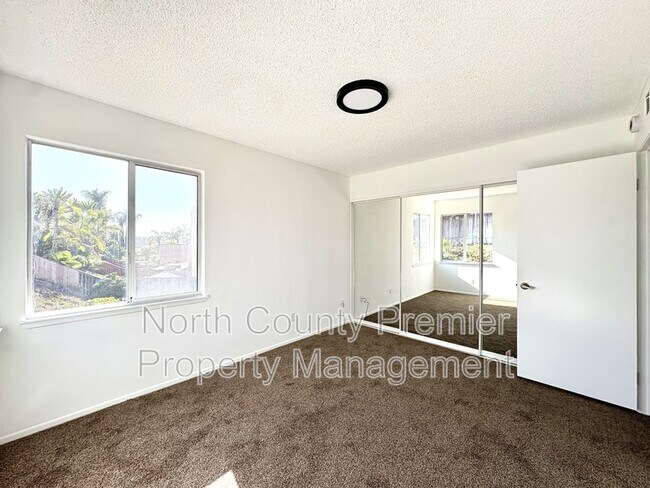 Building Photo - 3115 Madera Ct