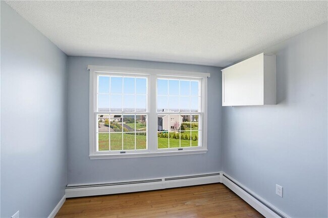 Building Photo - 22 Roger Williams Ct