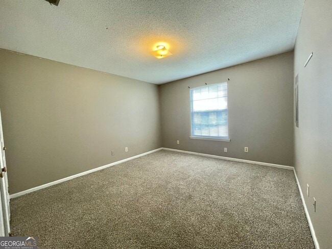 Building Photo - 202 Eagles Ct