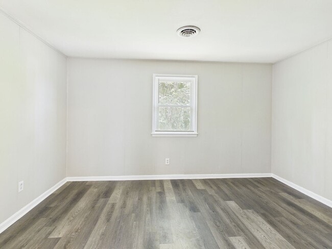 Building Photo - 838 S Jones St