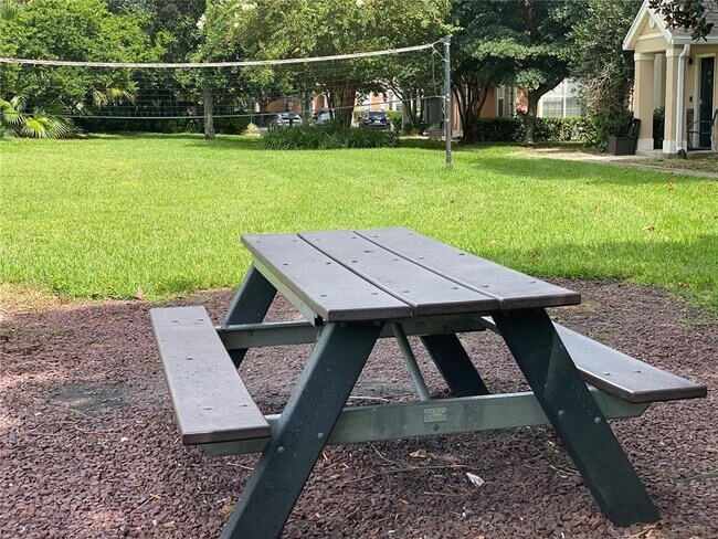 Building Photo - 12843 Madison Pointe Cir