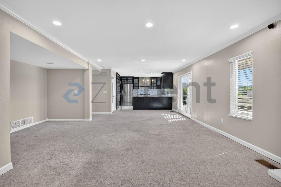 Building Photo - 1665 Hawk Ridge Pl