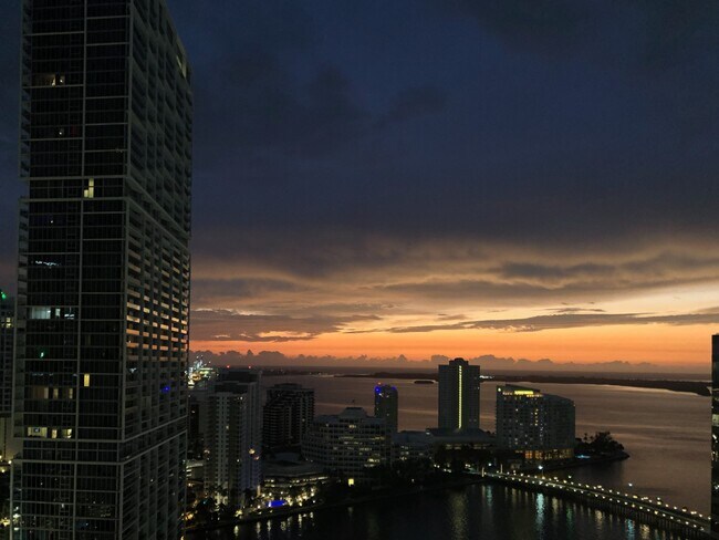 Sun Set - 500 Brickell Ave
