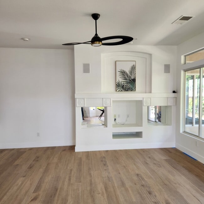 Building Photo - 44010 Royal Troon Dr