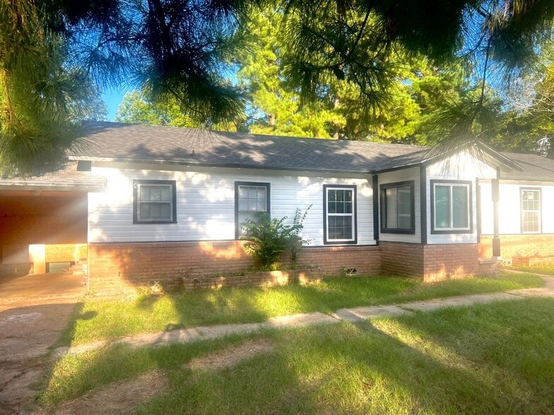 Primary Photo - 1516 Norwood Dr