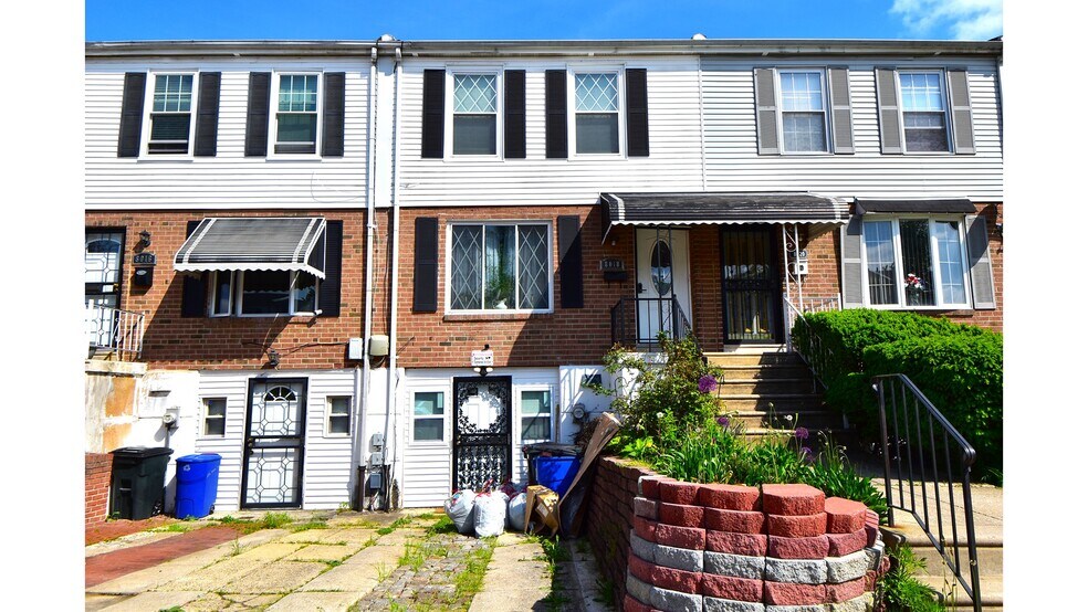 Building Photo - 8018 Chelwynde Ave