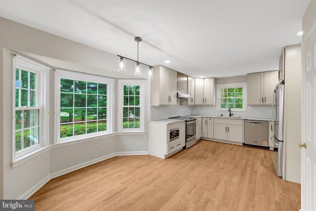 Building Photo - 2219 Cedar Mill Ct