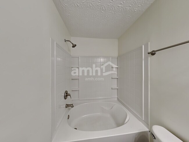 Building Photo - 169 Maxton Ave