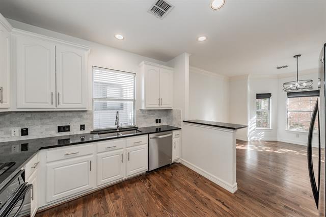 Building Photo - 4213 Wycliff Ave