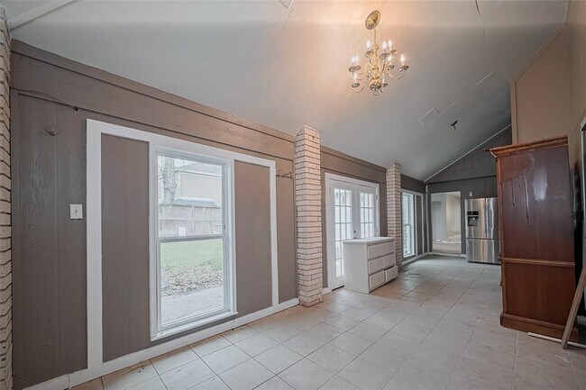 Building Photo - 4015 Black Locust Dr