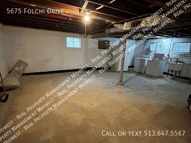 Building Photo - 5675 Folchi Dr