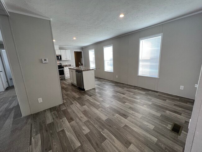 Building Photo - 203 Birch