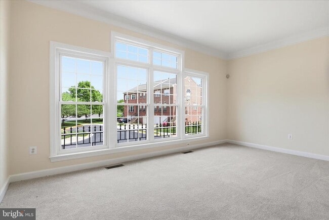 Building Photo - 981 Herons Run Ln