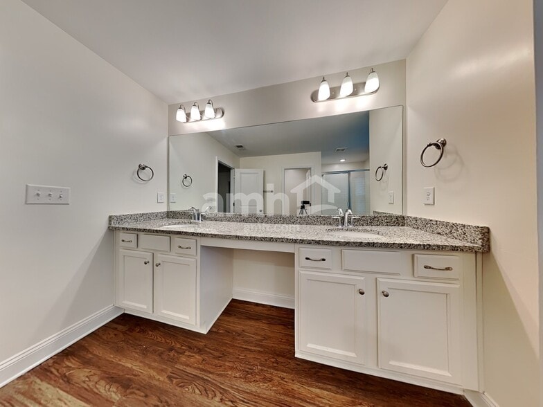 Building Photo - 138 Cobblestone Dr