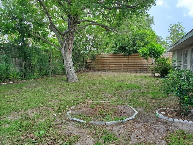 Building Photo - 4626 Hunter Ridge Dr
