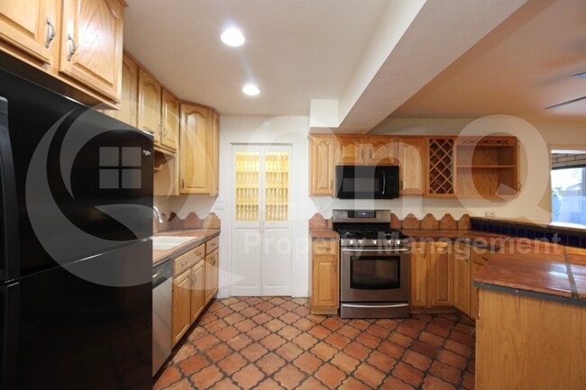 Building Photo - 1623 E Palmcroft Dr