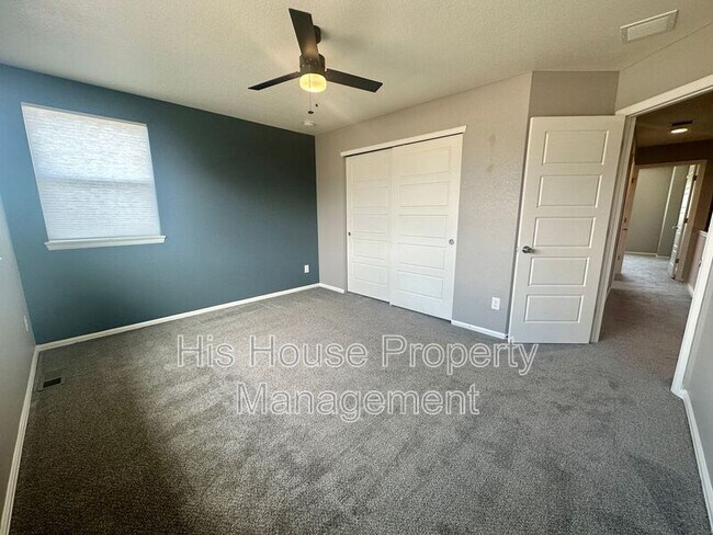 Building Photo - 2278 Stonefish Dr