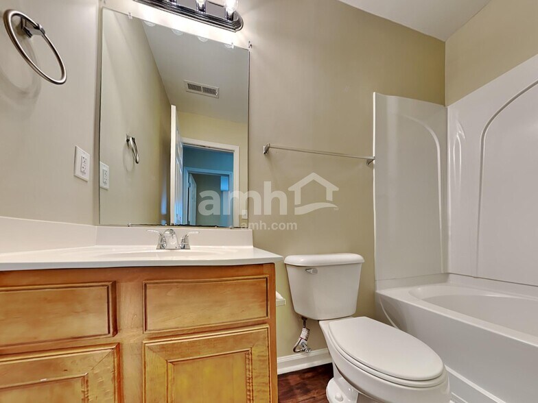 Building Photo - 213 Pine Hall Dr