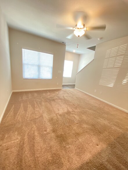 Building Photo - 253 Yorktown Ln