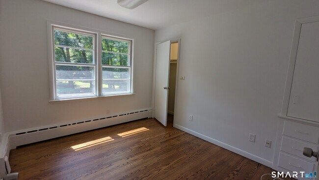 Building Photo - 1139 Brookside Dr