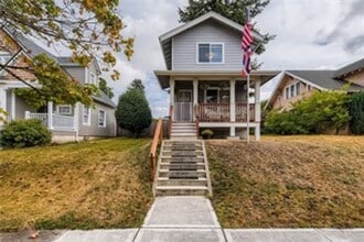 Building Photo - Light & Bright - Tacoma Classic