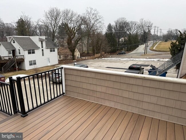 Building Photo - 15 W Central Ave