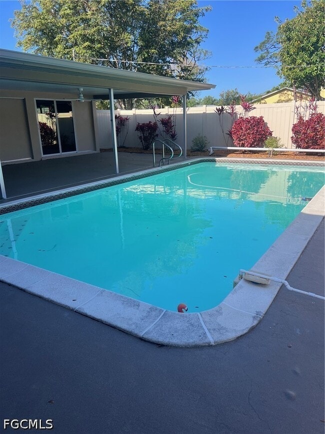 Building Photo - 3705 Stoneridge Ct