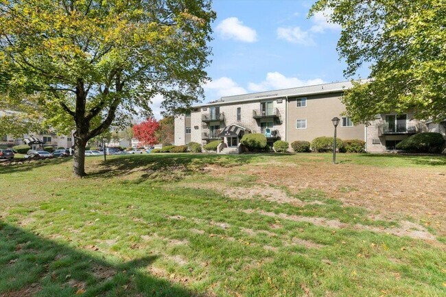 Building Photo - 440 North Ave