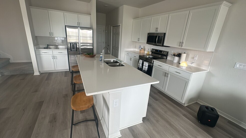 Building Photo - 5777 Millhouse Way