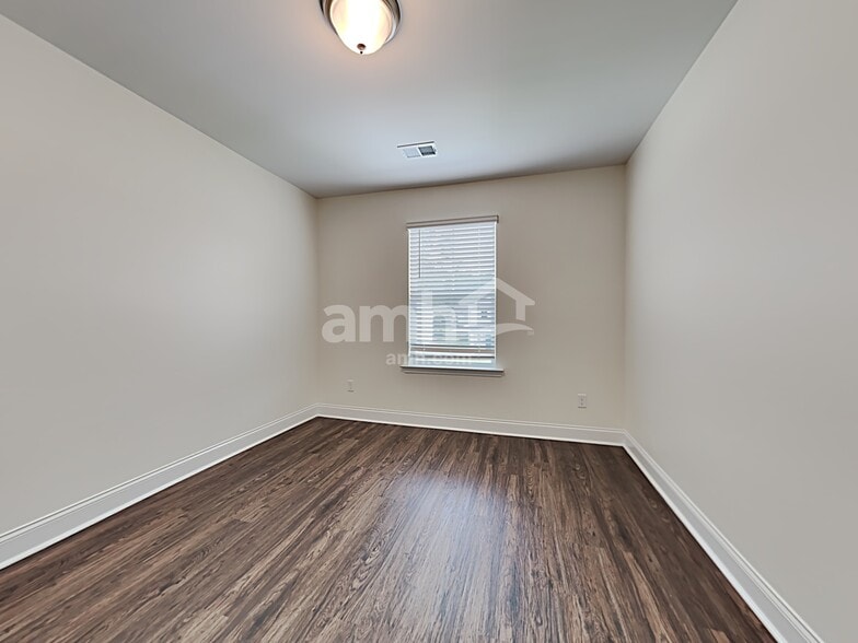 Building Photo - 511 N U.S. Hwy 52