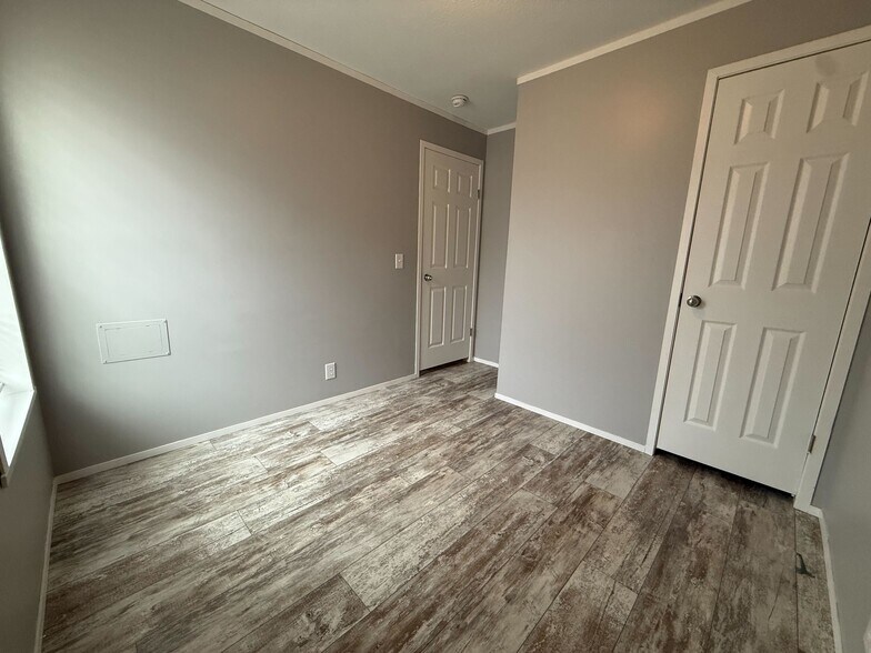 Building Photo - 11827 Cascade Cir