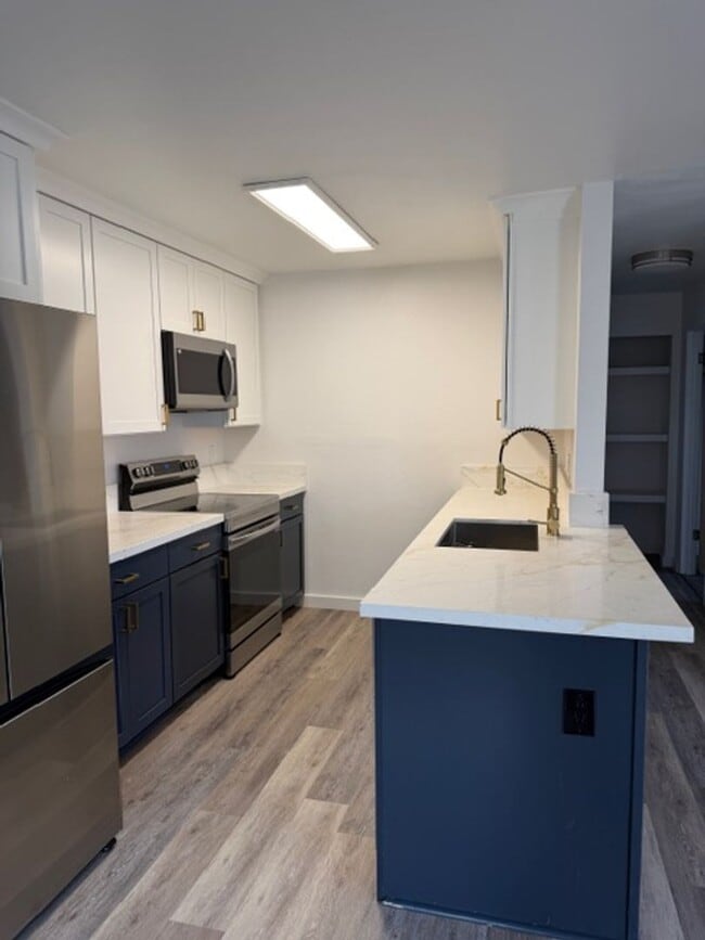 Building Photo - remodled 3 bedroom townhome in Wailuku