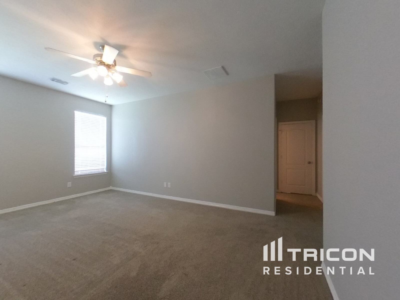 Building Photo - 28818 Hidden Cove Dr