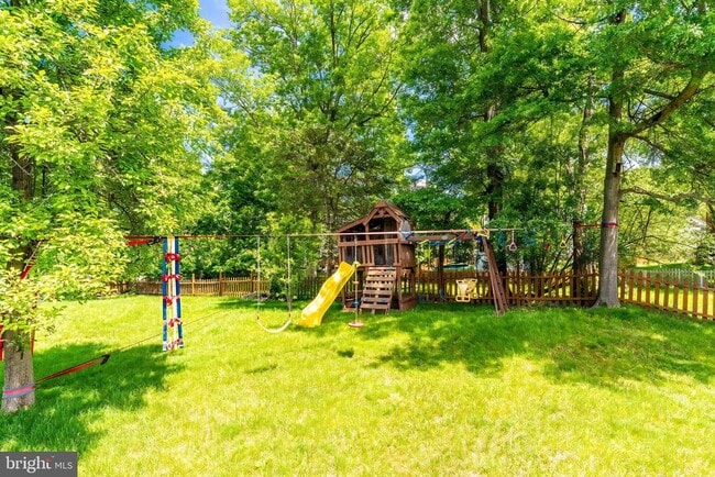Building Photo - 30 Fenton Wood Dr