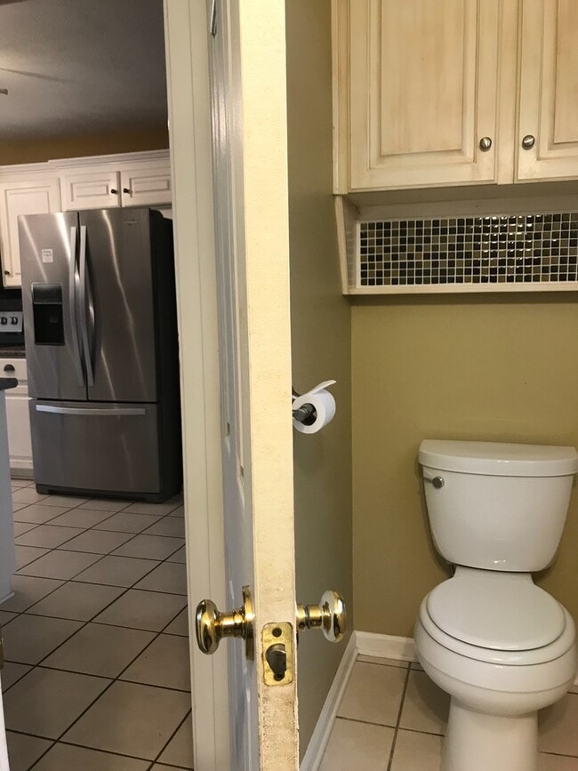 Building Photo - 24 Country Village Cir