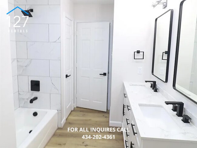 Building Photo - Beautifully Renovated 3 Bedroom Home in Pr...