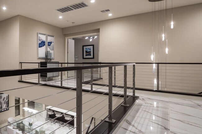 Building Photo - Exceptional 3-Bedroom Home in the Ridges