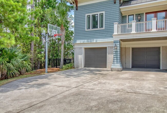 Building Photo - 4 Bedroom 4.5 Bath Home in Dunes West - Mt. Pleasant