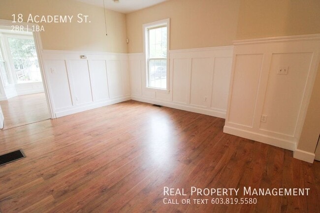 Building Photo - 18 Academy St