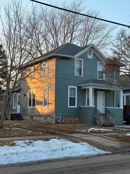 Building Photo - 1005 N State St
