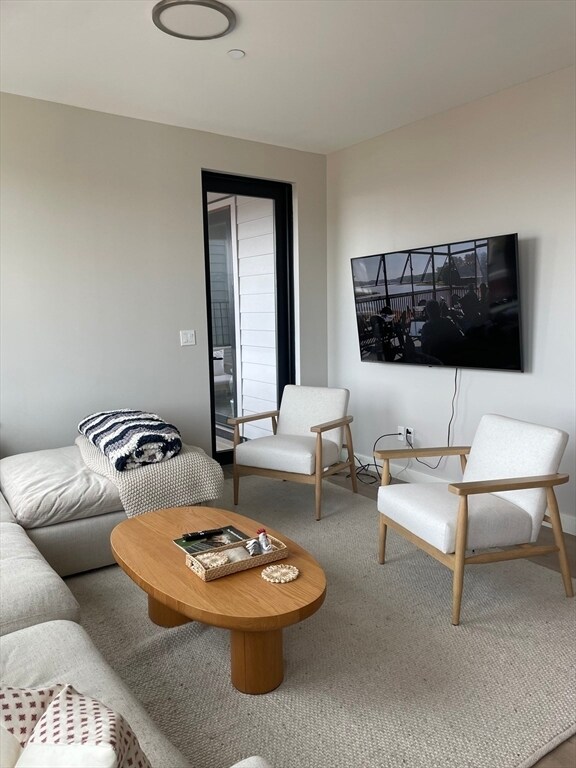 Building Photo - 400 W Broadway