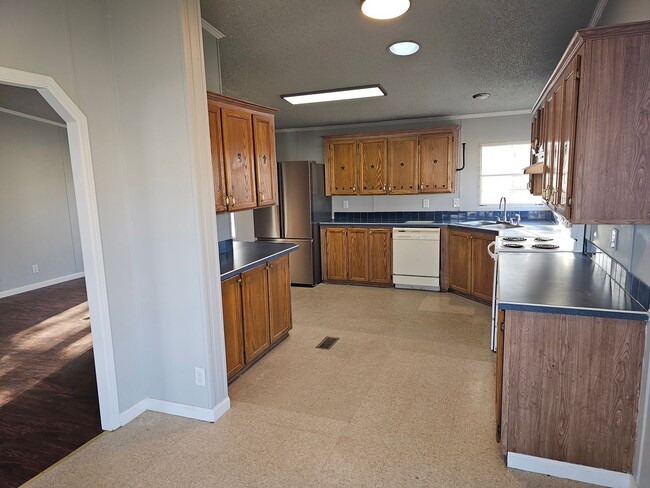 Building Photo - 3 bed 2 bath Double Wide Mobile Home In Qu...