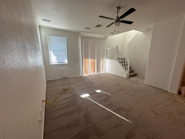 Building Photo - Beautiful 3 Bedroom Home with RV Parking