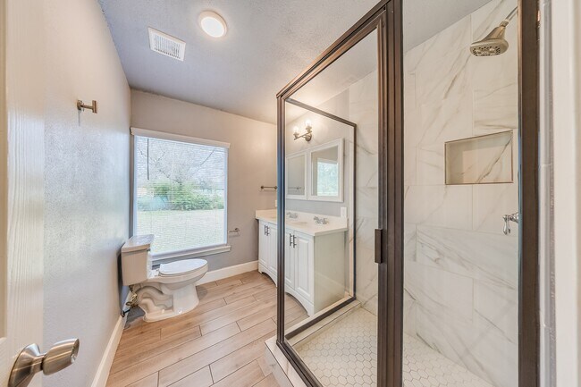 Building Photo - 4523 Keystone St