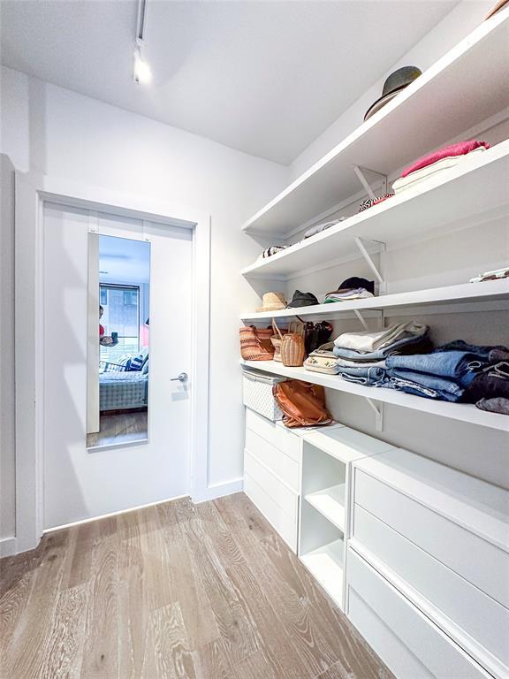 Building Photo - 900 S 1st St