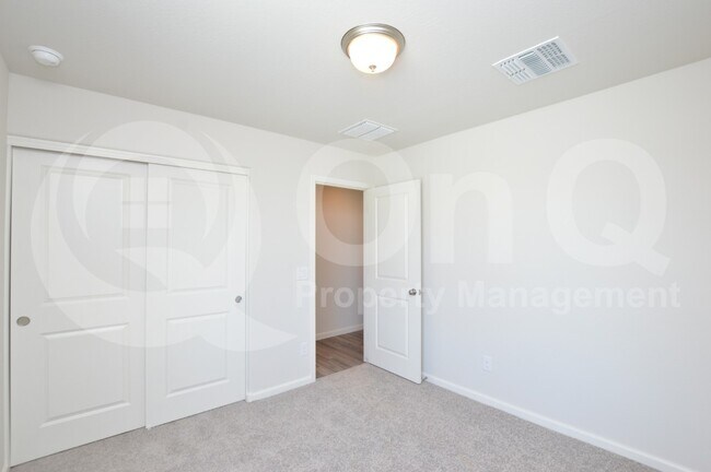 Building Photo - 777 Silvercreek Ln
